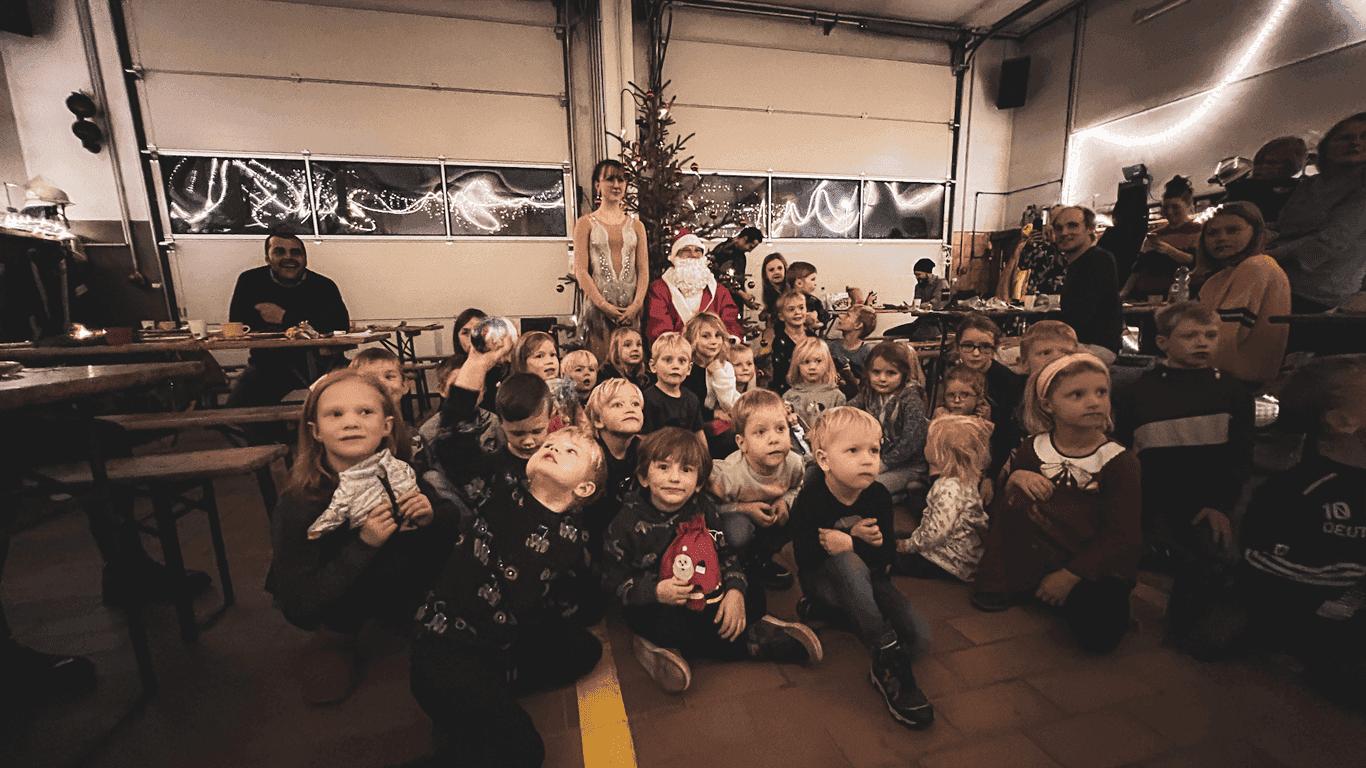 Der Nikolaus in der Feuerwehr Grußendorf